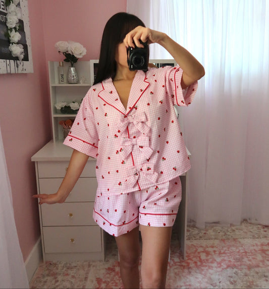 Strawberries & Bows Set