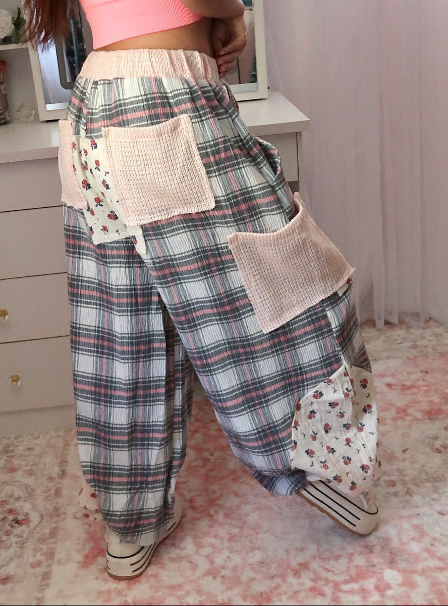 Pretty Plaid Joggers - Pink