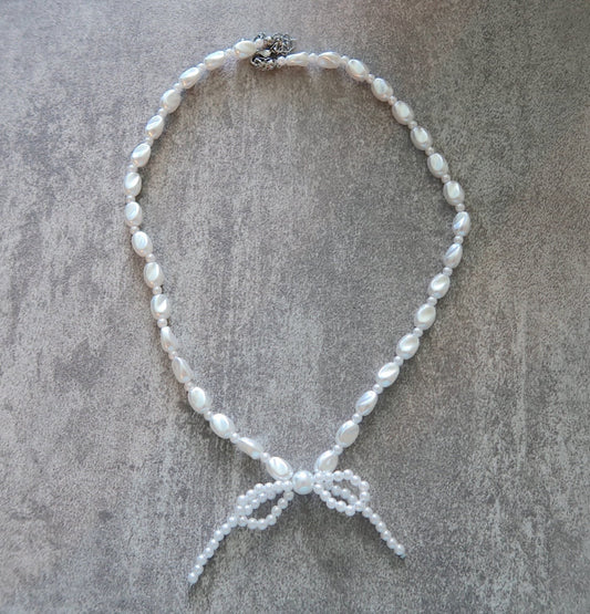 Beaded Pearl Bow Necklace
