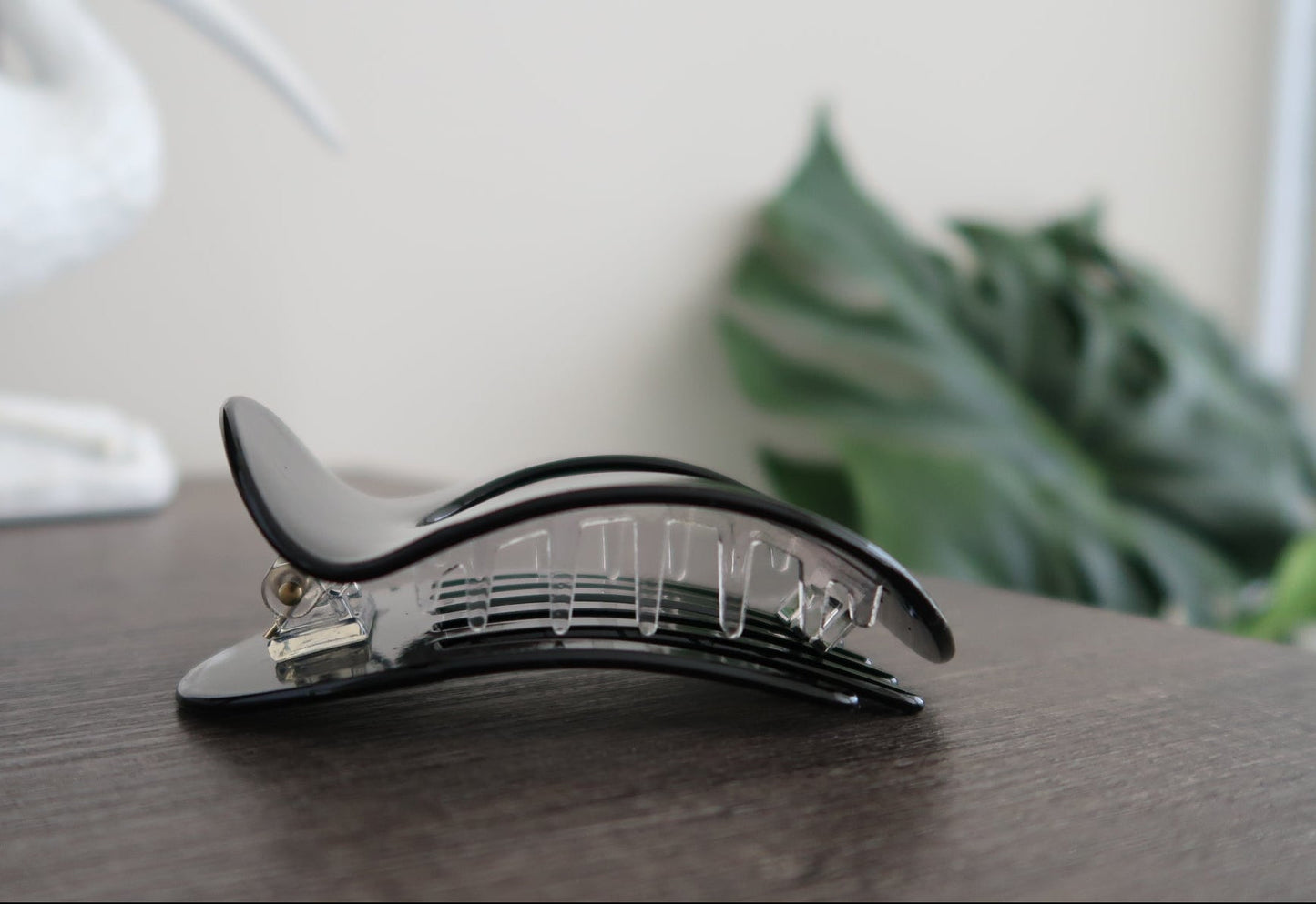 Jumbo Lay Flat Claw Clip (5 colors available)