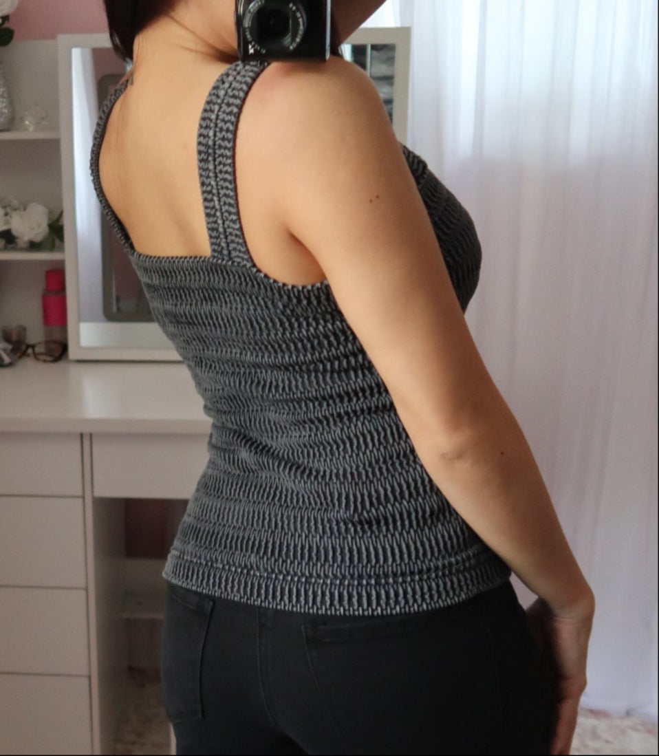 Seamless Crinkle Tank - Black