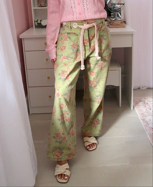 Garden Roses Ankle Pants