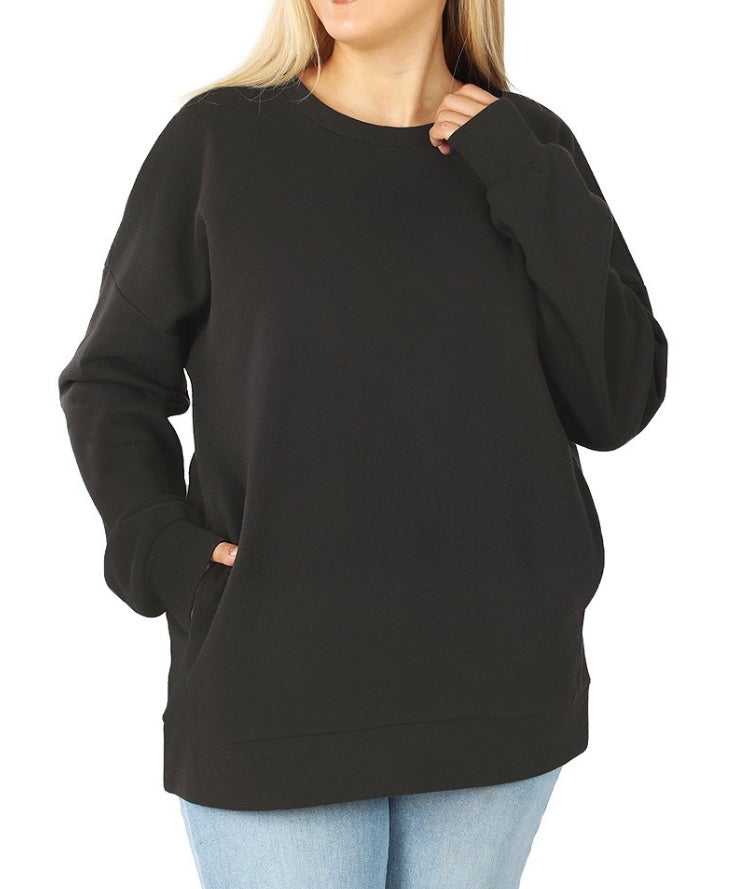 Everyday Sweatshirt With Pockets - PLUS - Black